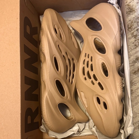 Yeezy Other - Tan Foam Runners